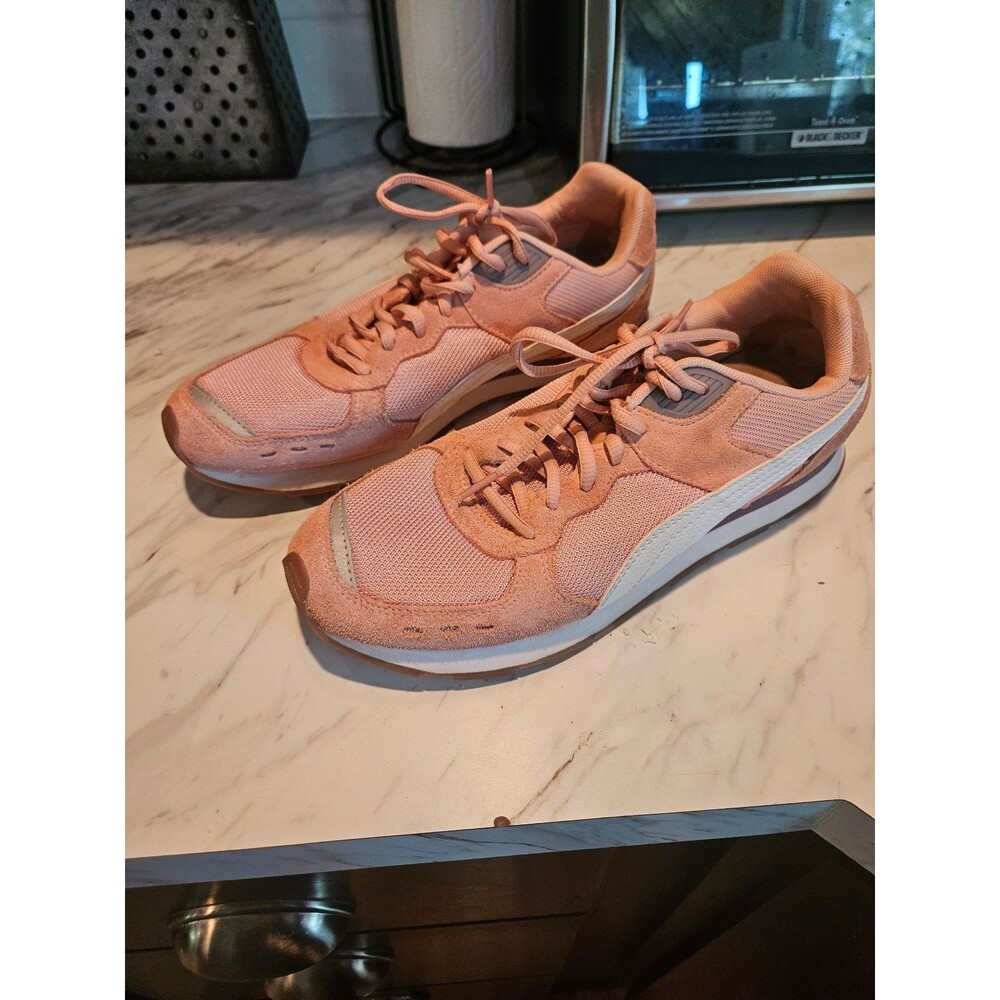 PUMA Sneakers